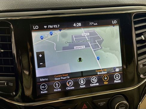 Used 2019 Jeep Grand Cherokee Limited AWD/4WD image 2