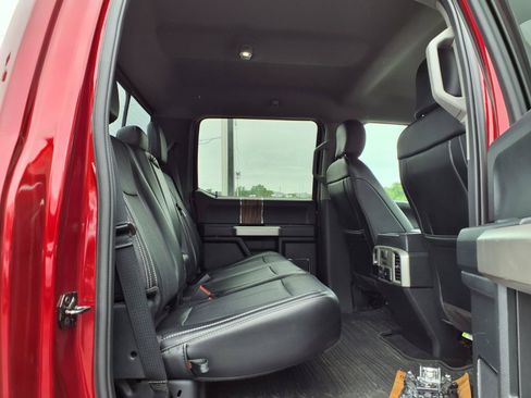 Used 2019 Ford F150 Lariat w/ Equipment Group 502A Luxury AWD/4WD image 31