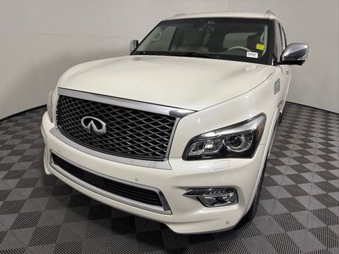 Used 2016 INFINITI QX80 2WD w/ Deluxe Technology Package image 2