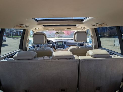 Used 2016 Mercedes-Benz GL 450 4MATIC image 14