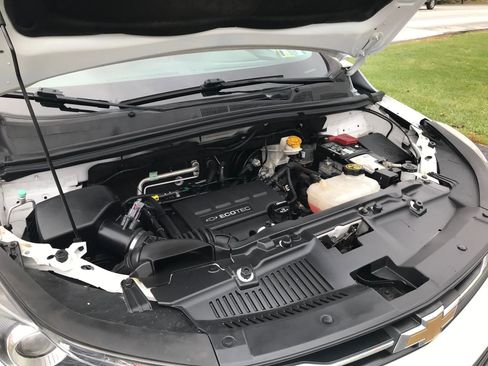 Used 2020 Chevrolet Trax LT image 44