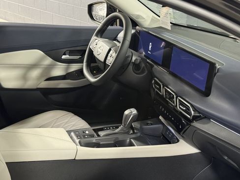 New 2026 Nissan Sentra SL w/ Floor Mat Package FWD image 6
