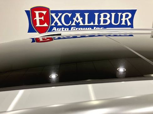 Used 2020 Volkswagen Tiguan SEL w/ 3rd Row Seat Package AWD/4WD image 13