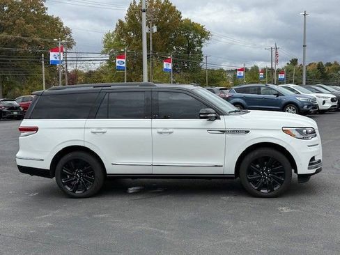 Used 2024 Lincoln Navigator Black Label AWD/4WD image 4