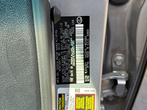 Used 2025 Lexus ES 300h w/ Premium Package FWD image 40