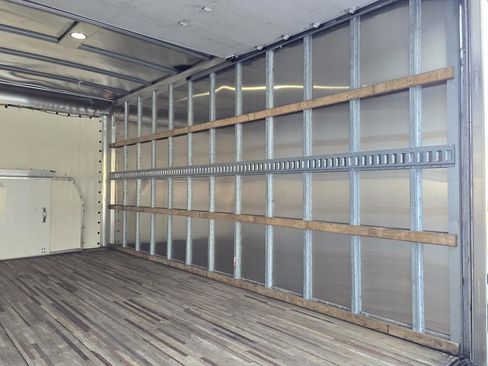 Used 2021 Ford E-450 and Econoline 450 Super Duty w/ Power Windows & Locks Group image 22