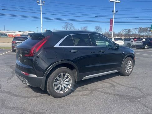 Used 2019 Cadillac XT4 Premium Luxury w/ Technology Package image 6