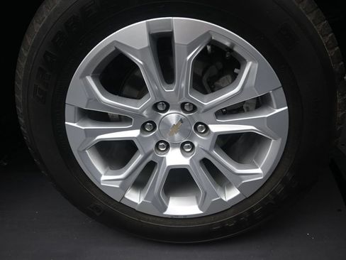 Used 2024 Chevrolet Silverado 1500 LTZ RWD image 10