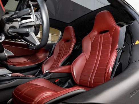 Used 2025 McLaren GTS image 17