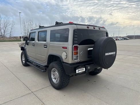 Used 2004 HUMMER H2 w/ Preferred Equipment Group image 5