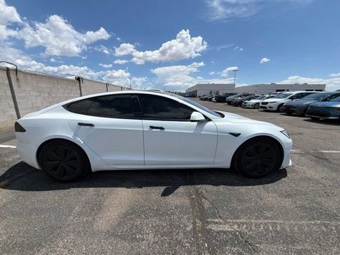 Used 2024 Tesla Model Y Long Range AWD/4WD image 4