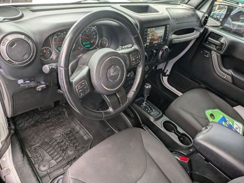 Used 2018 Jeep Wrangler Unlimited Sport S image 11
