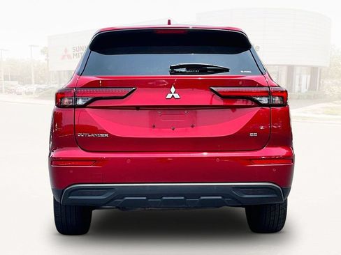 Used 2024 Mitsubishi Outlander SE AWD/4WD image 5