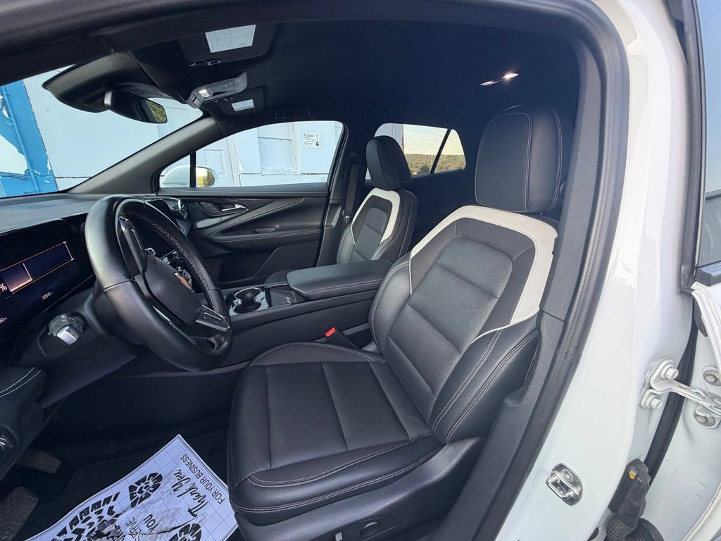 Used 2024 Chevrolet Blazer EV LT AWD/4WD image 9