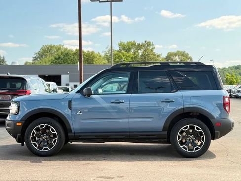 Certified 2025 Ford Bronco Sport Outer Banks w/ Outer Banks Tech Package+ AWD/4WD image 38