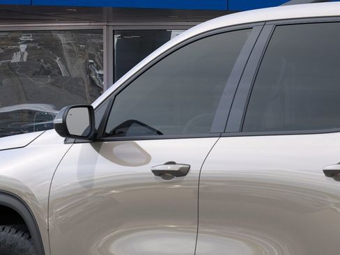 New 2026 Chevrolet Traverse Z71 image 12