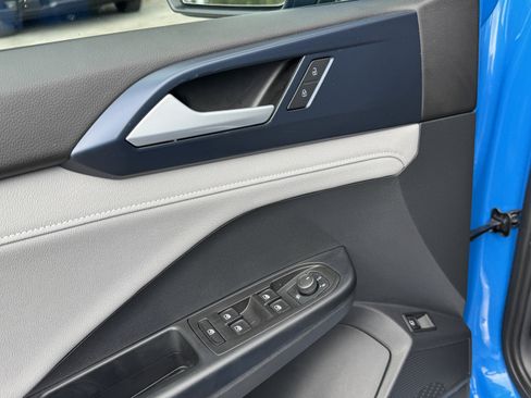 Used 2024 Volkswagen Taos SE image 13