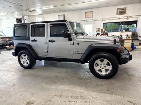 Used 2015 Jeep Wrangler Unlimited Sport w/ Quick Order Package 24S image 5