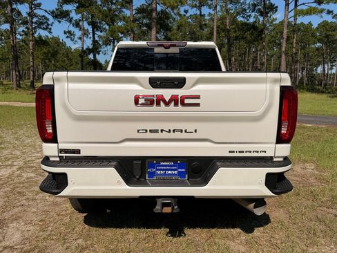 Used 2023 GMC Sierra 2500 Denali w/ Denali Ultimate Package AWD/4WD image 4
