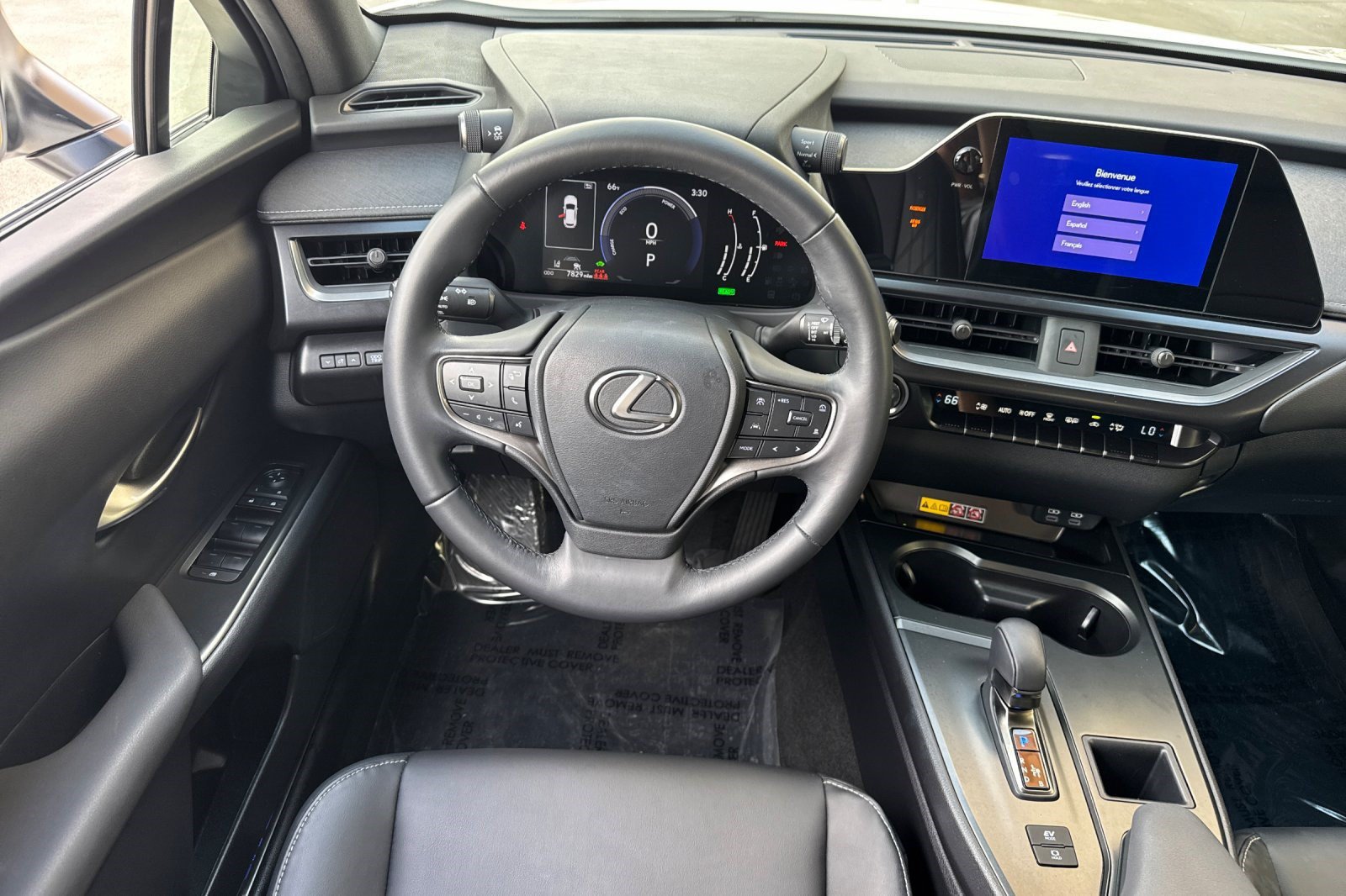 Used 2025 Lexus UX 300h FWD w/ Accessory Package (Z2) image 30