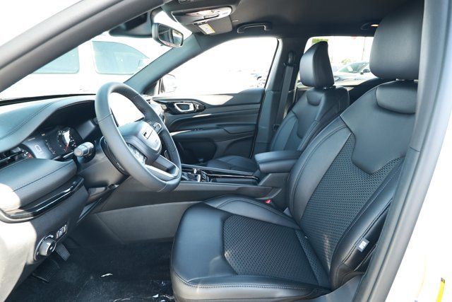 New 2026 Jeep Compass Latitude AWD/4WD image 23