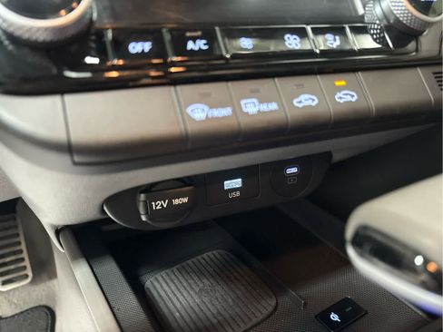 Used 2025 Hyundai Elantra Sport image 18