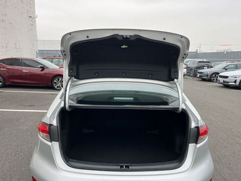 Used 2025 Toyota Corolla LE image 30