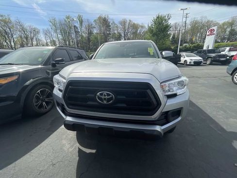 Used 2023 Toyota Tacoma SR image 7