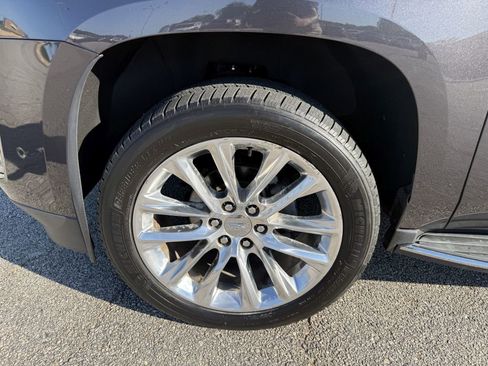 Used 2017 Cadillac Escalade Luxury AWD/4WD image 15