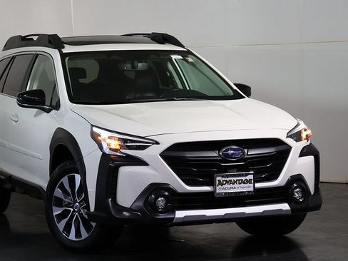 Used 2025 Subaru Outback Limited AWD/4WD image 6