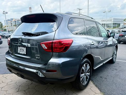 Used 2018 Nissan Pathfinder SV AWD/4WD image 7