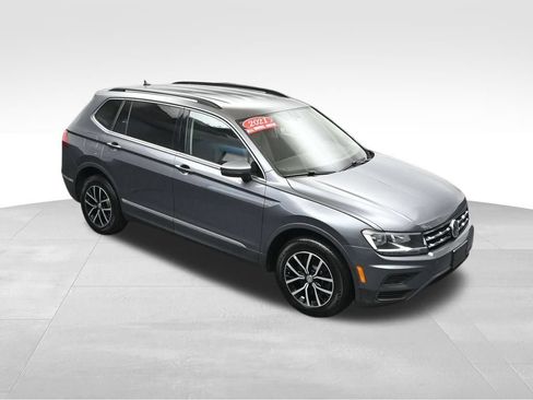 Used 2021 Volkswagen Tiguan SE AWD/4WD image 40