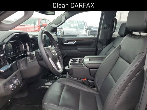 Certified 2025 GMC Sierra 1500 SLT image 5