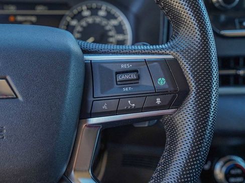 Used 2023 Mitsubishi Outlander SE image 14