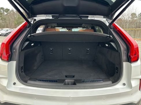 Used 2025 Cadillac XT4 Premium Luxury w/ Technology Package image 13