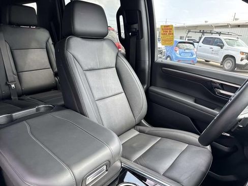 Used 2025 Chevrolet Tahoe Z71 AWD/4WD image 30
