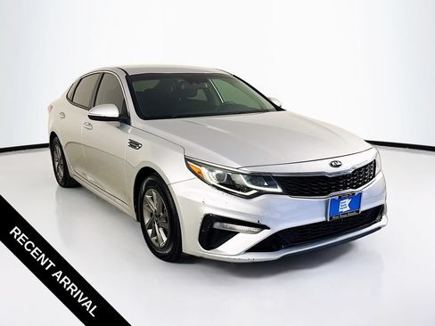 Used 2020 Kia Optima LX FWD image 1