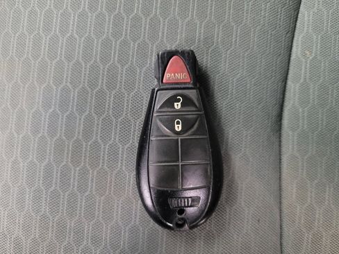 Used 2014 RAM 1500 Express image 32