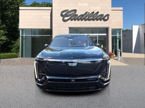 New 2026 Cadillac Vistiq Sport w/ LPO, Floor Liner Package image 8