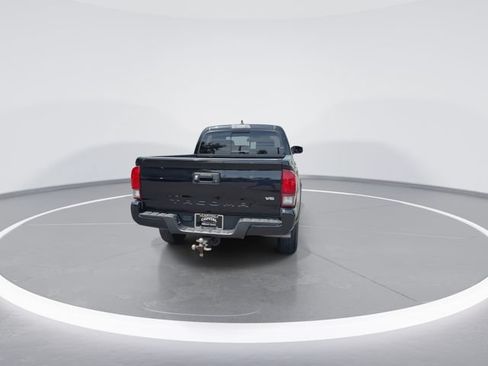 Used 2022 Toyota Tacoma SR5 w/ Technology Package RWD image 8