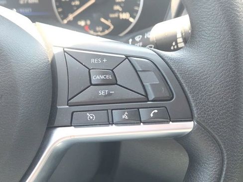 Used 2025 Nissan Altima 2.5 SV image 33