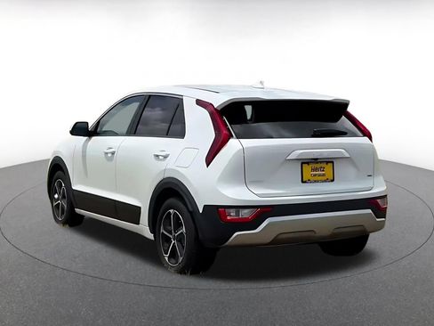 Used 2026 Kia Niro LX FWD image 9