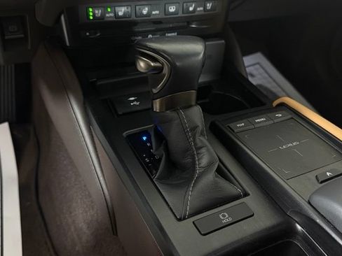 Used 2021 Lexus ES 350 Ultra Luxury w/ Accessory Package FWD image 27