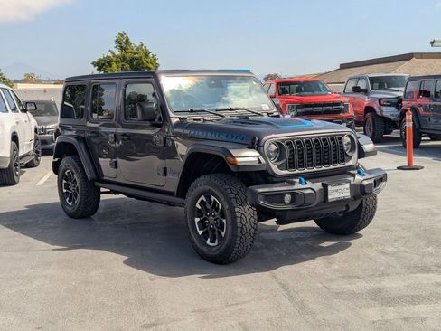 Used 2024 Jeep Wrangler Unlimited Rubicon 4xe image 3