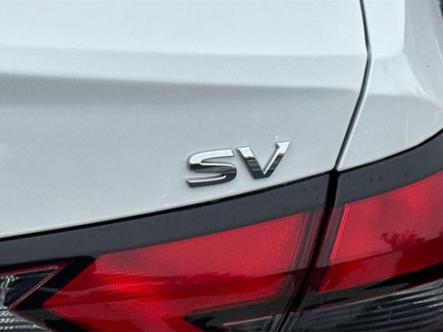 Used 2023 Nissan Versa SV image 12