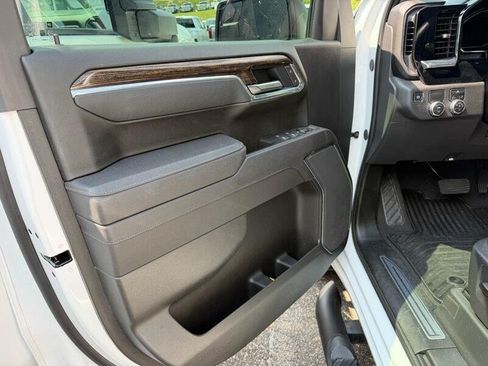 Used 2025 GMC Sierra 1500 Elevation RWD image 4