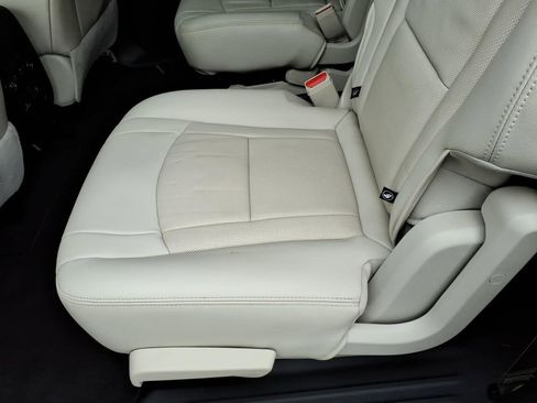 Used 2023 Buick Enclave Essence w/ Experience Buick Package image 21