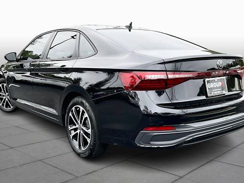 Used 2025 Volkswagen Jetta Sport image 10