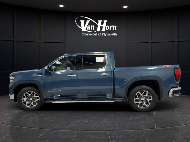 Used 2024 GMC Sierra 1500 SLT w/ SLT Premium Plus Package AWD/4WD image 4