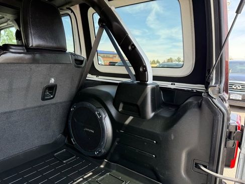Used 2021 Jeep Wrangler Unlimited Sahara image 20